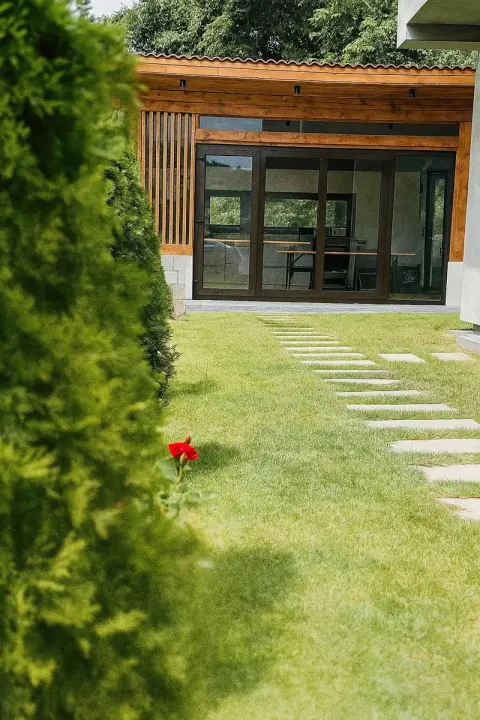Casa Frătilă — exterior modern din lemn și sticlă, Holbav, Brașov